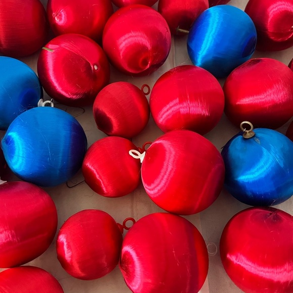 Red and Blue Christmas Ornaments satin 41 - Picture 3 of 3